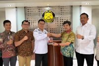 Bupati Kepulauan Anambas, Aneng, Saat Kunjungan Audiensi Bersama Dirjen Migas Kementerian Energi dan Sumber Daya Mineral  Pada Hari Jumat, (23/01/2026) di Jakarta

Foto : Diskominfotik Kabupaten Kepulauan Anambas